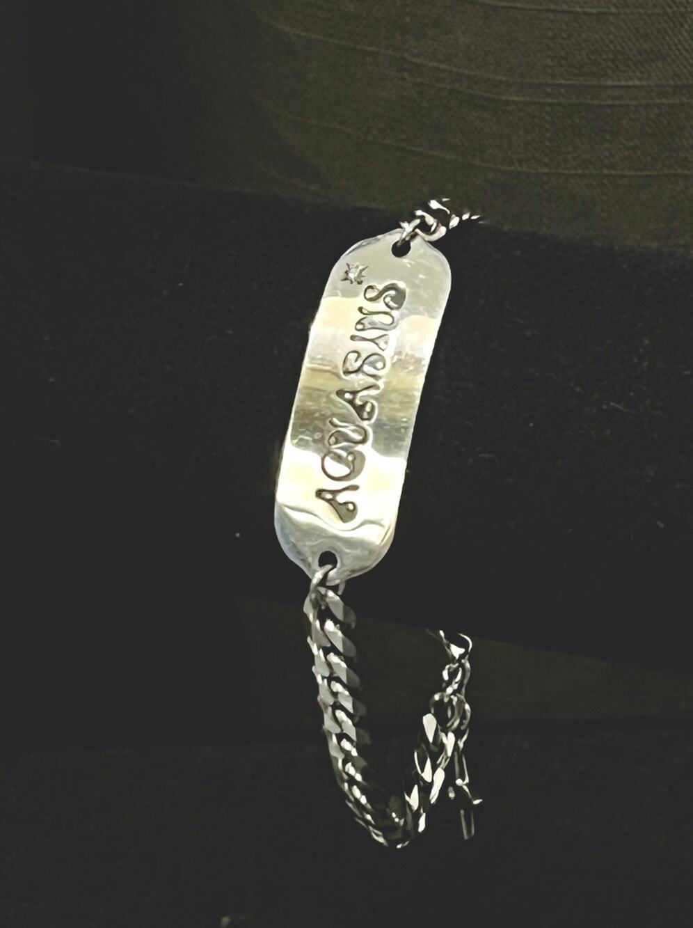 DALMATA Aquarius Zodiac Bracelet Silver-Tone Curb Chain with Star Charm